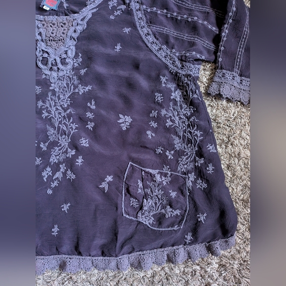 Johnny Was Purple Floral Embroidered Front Pockets Tunic Top 1X - Picture 3 of 9